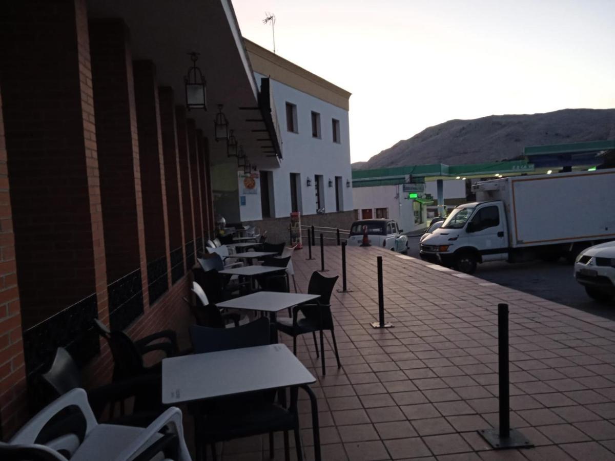 Apartamentos Refugio Del Viajero Parauta Zewnętrze zdjęcie
